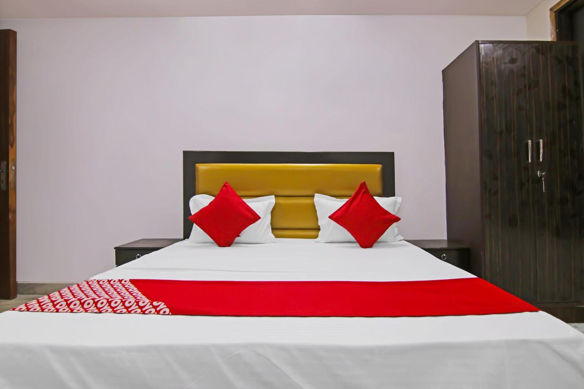 Hotel O Sky House 3*