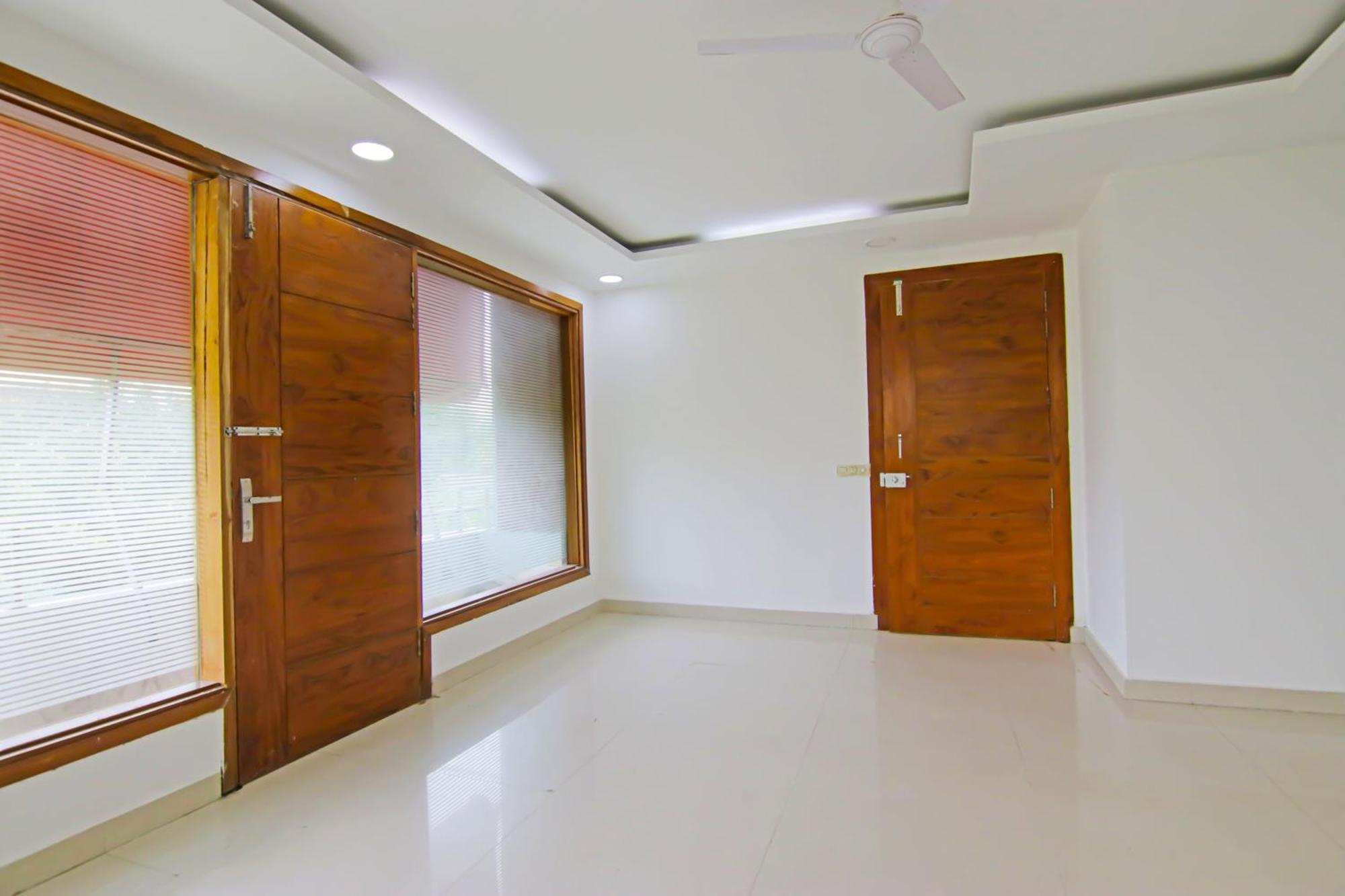 O Sky House Hotel New Delhi